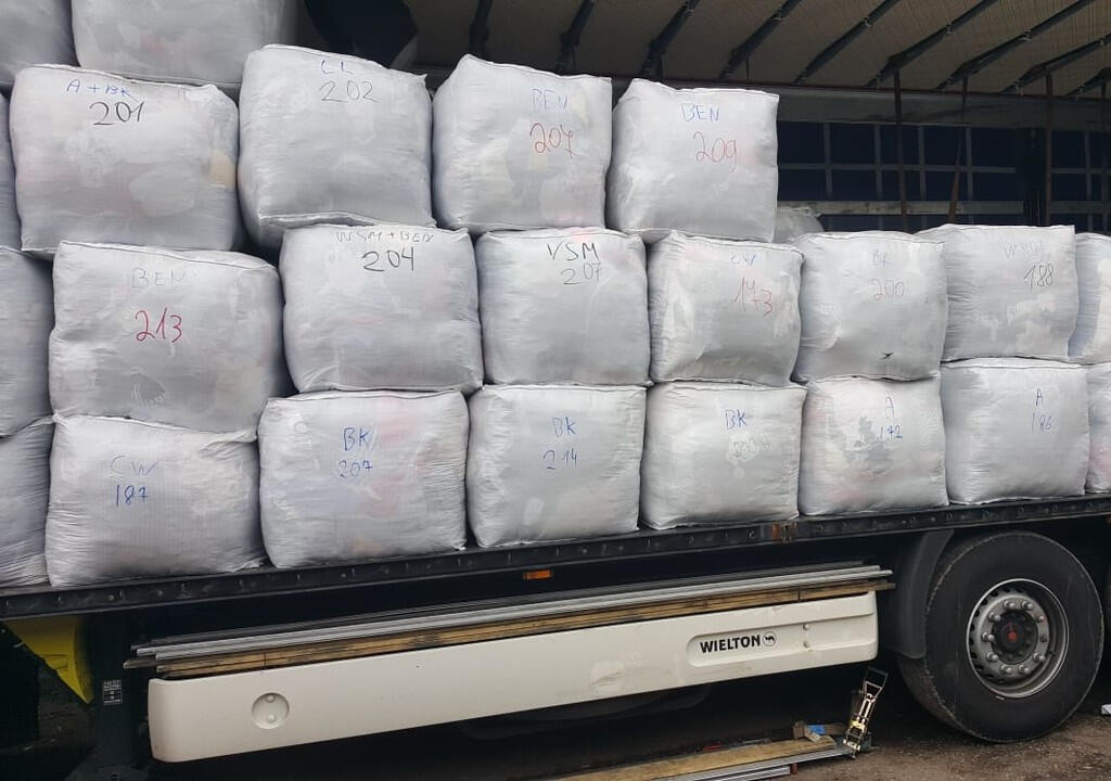 wholesale second hand clothing